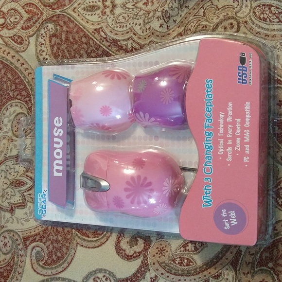 Cyber Gear Pink DaisyUSB Optical Mouse - Picture 8 of 8